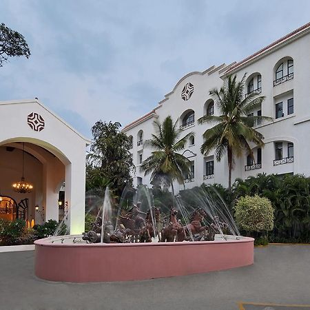The Golden Palms Hotel & Spa Chik Bānavar Εξωτερικό φωτογραφία