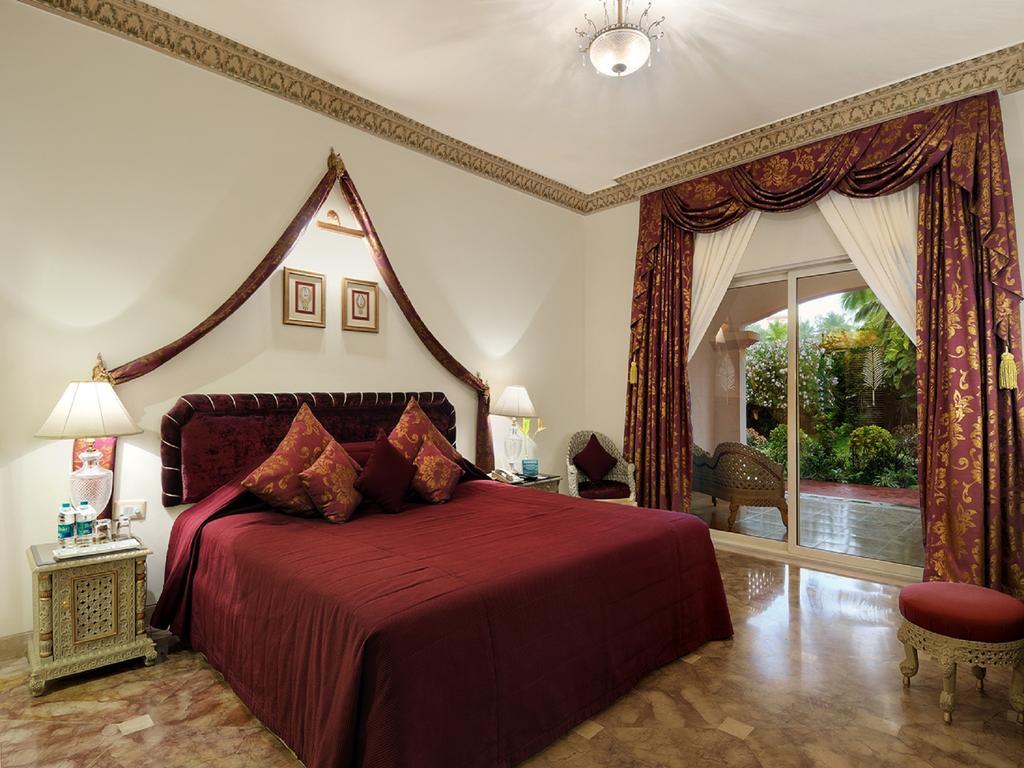 The Golden Palms Hotel & Spa Chik Bānavar Εξωτερικό φωτογραφία