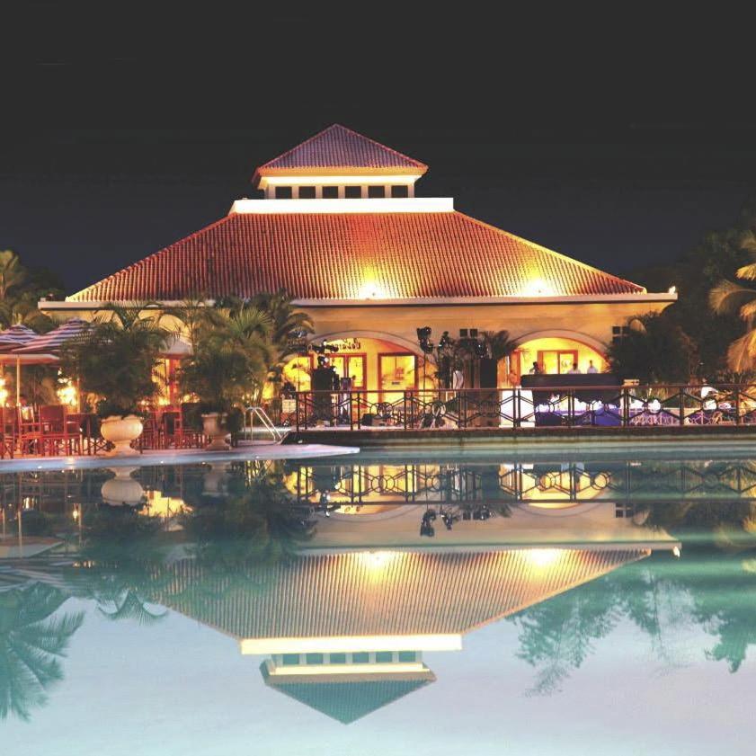 The Golden Palms Hotel & Spa Chik Bānavar Εξωτερικό φωτογραφία