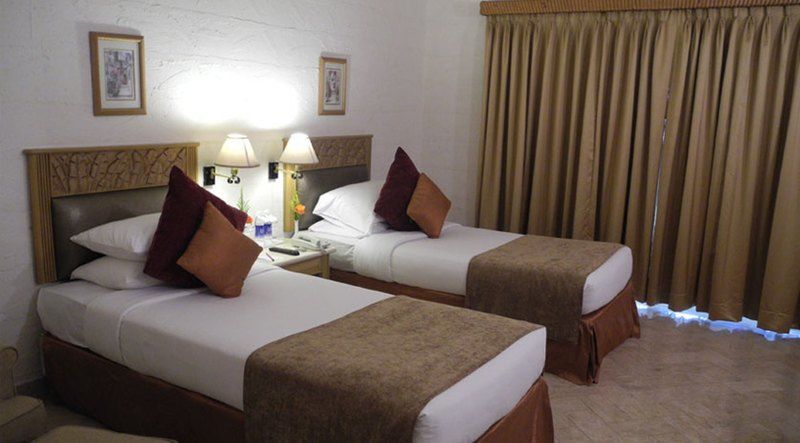 The Golden Palms Hotel & Spa Chik Bānavar Εξωτερικό φωτογραφία